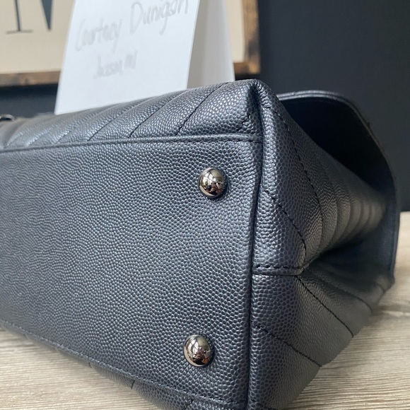 Chanel 19K Coco Top Handle in Grey w/ Ruthenium HW - Picture 6 of 16